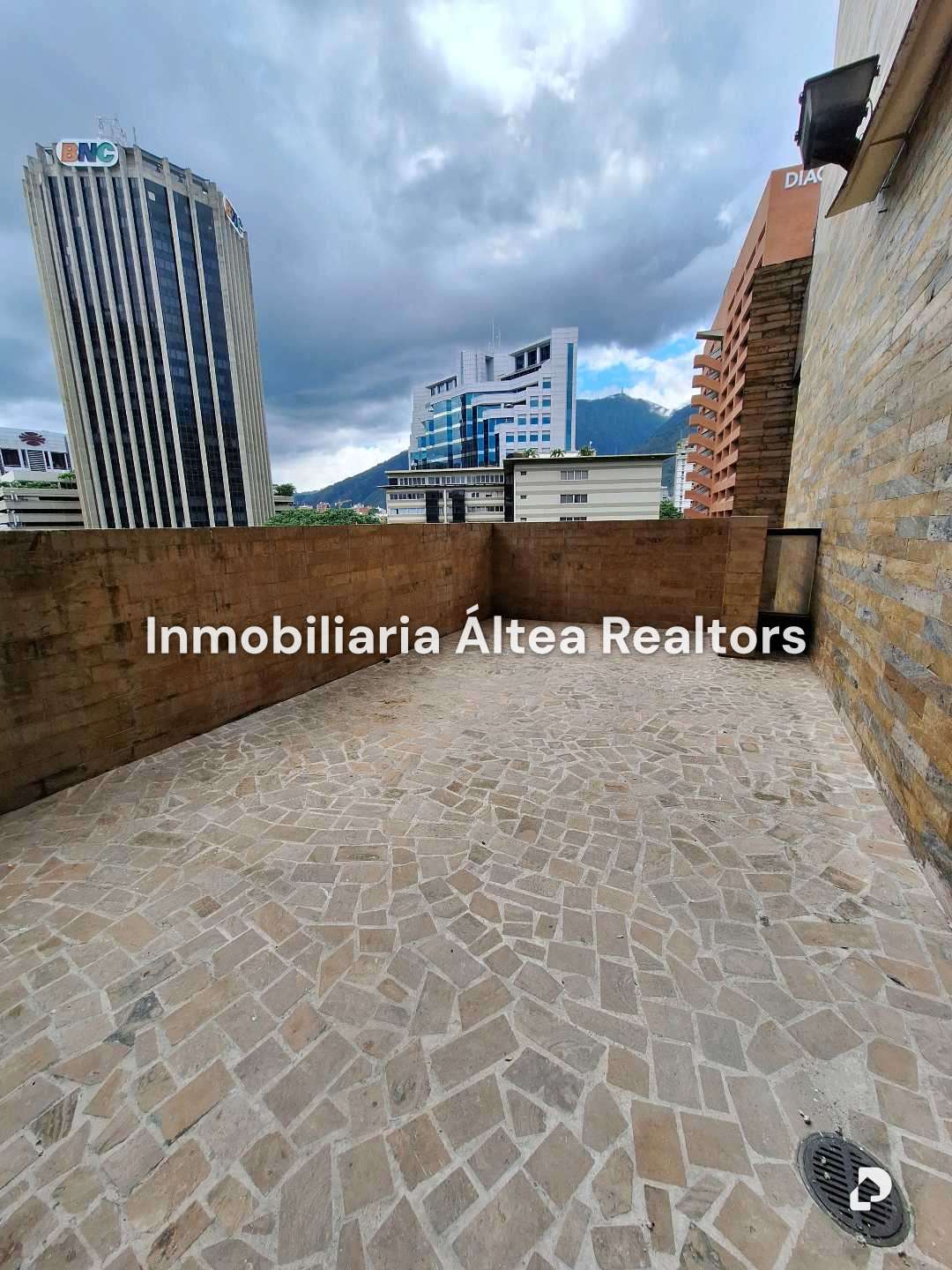 Oficina en La Castellana, Caracas – 21