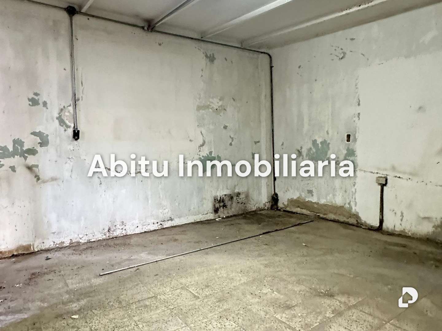 Local comercial en Los Chaguaramos, Caracas – 19