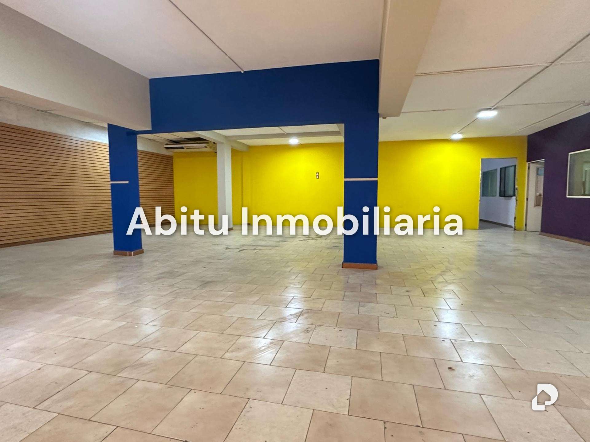 Local comercial en Los Chaguaramos, Caracas – 4