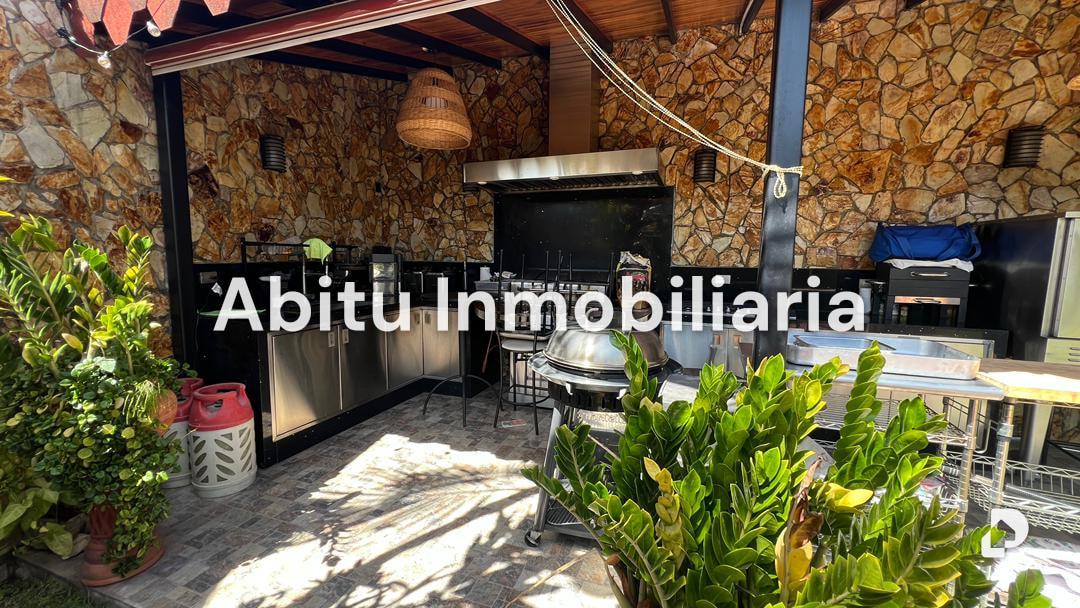 Casa en El Cafetal, Caracas – 4