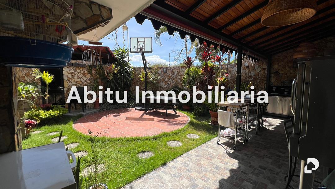 Casa en El Cafetal, Caracas – 2