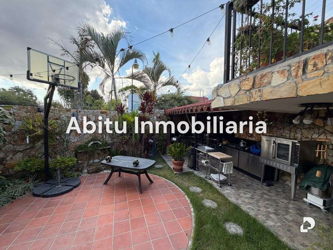 Casa en El Cafetal, Caracas – 1