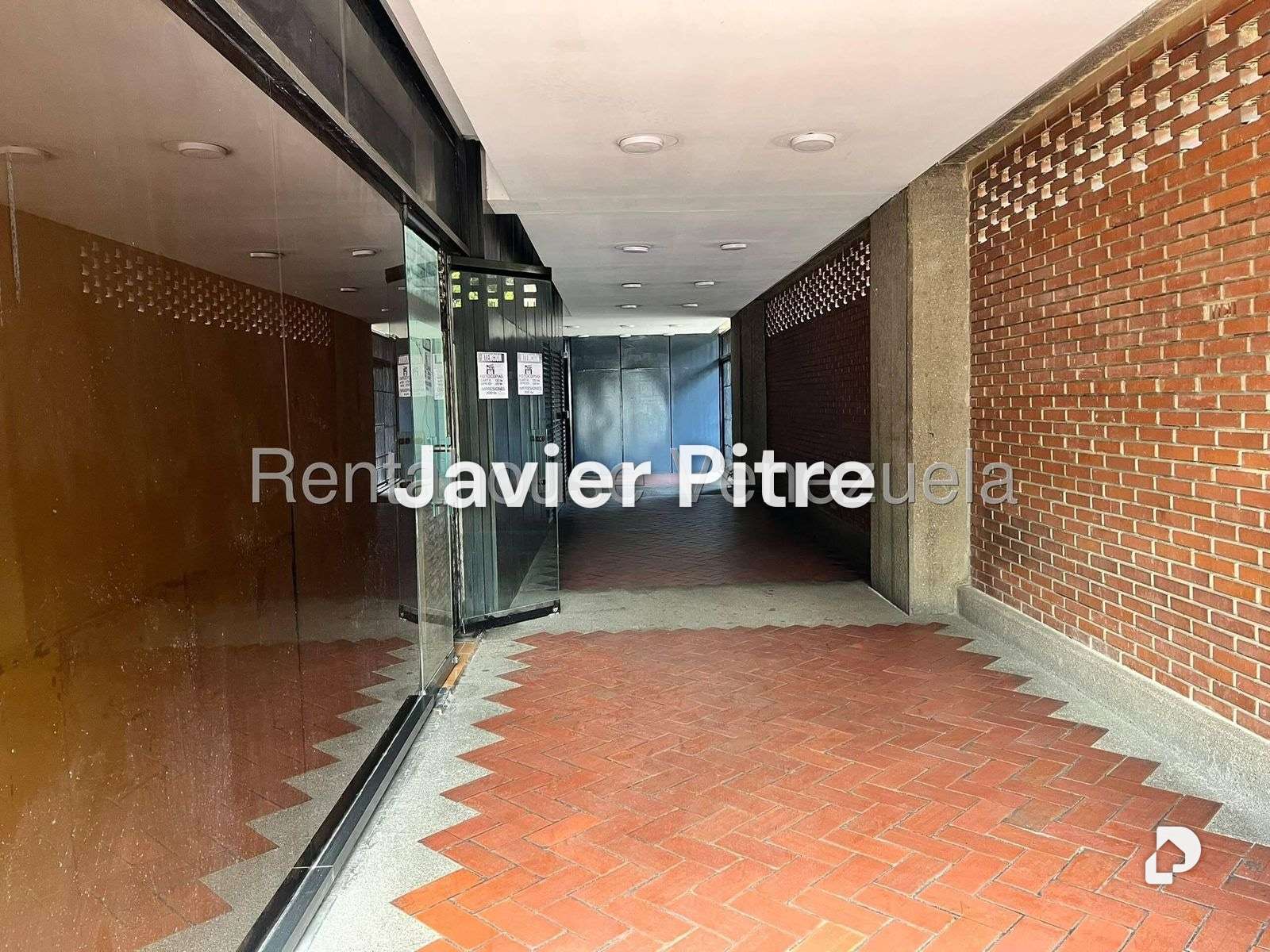 Local comercial en La Urbina, Caracas – 5