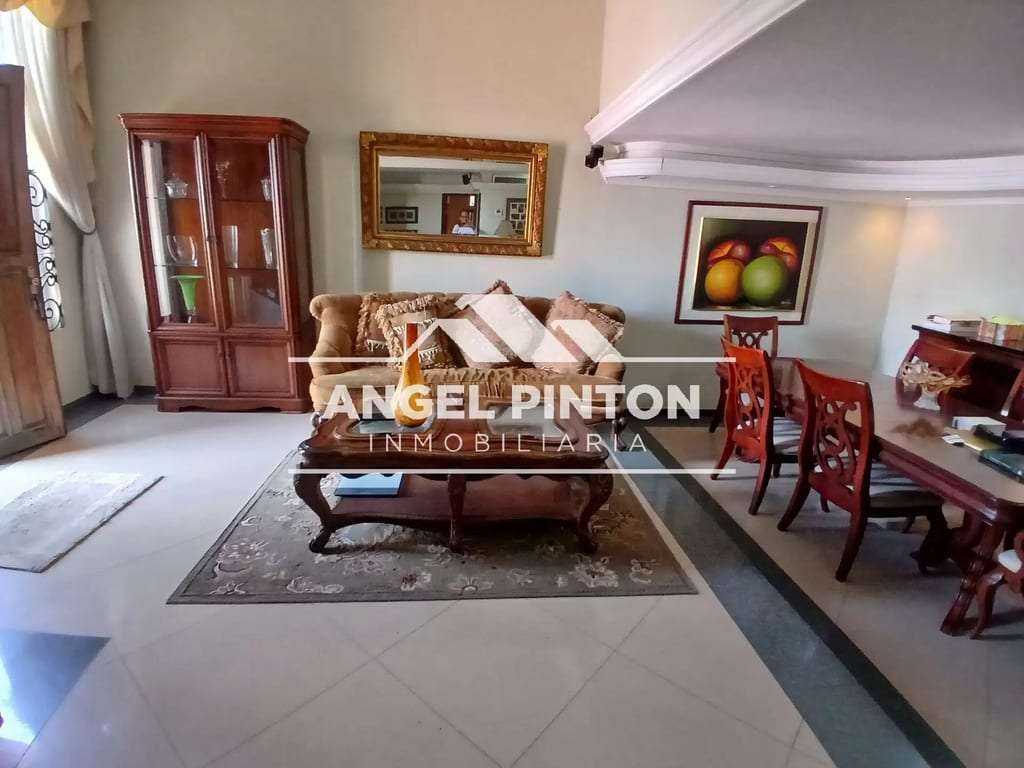 Townhouse en Urbanización Canta Claro, Maracaibo - 1