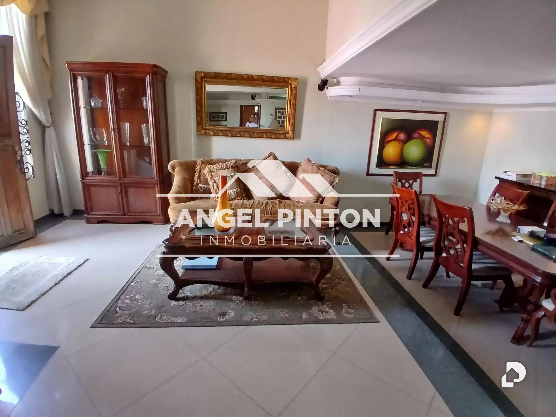 Townhouse en Urbanización Canta Claro, Maracaibo – 1