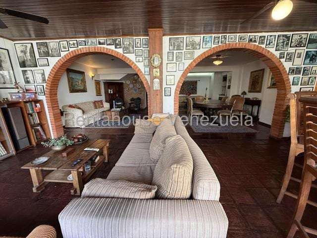 Townhouse en Santa Paula, Caracas