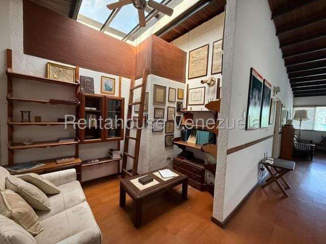 Townhouse en Santa Paula, Caracas
