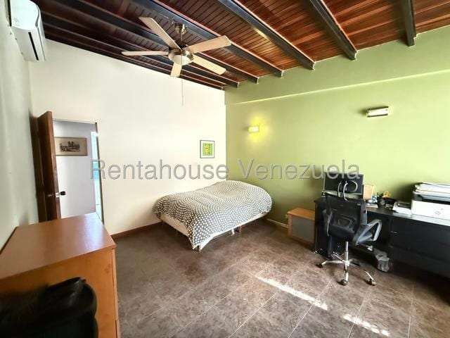 Townhouse en Santa Paula, Caracas