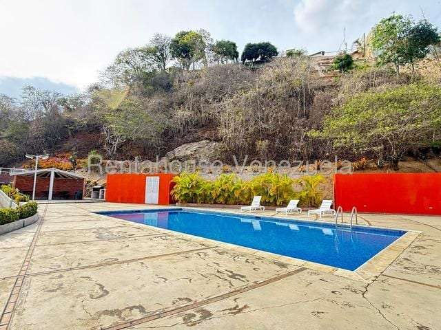 Townhouse en Santa Paula, Caracas