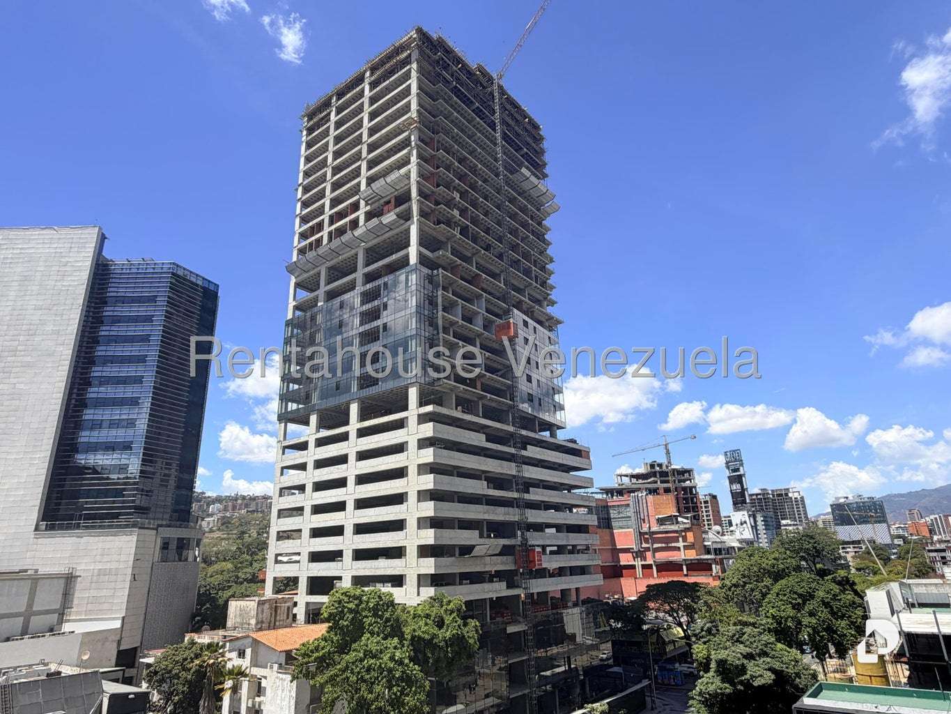 Apartamento en Las Mercedes, Caracas – 24
