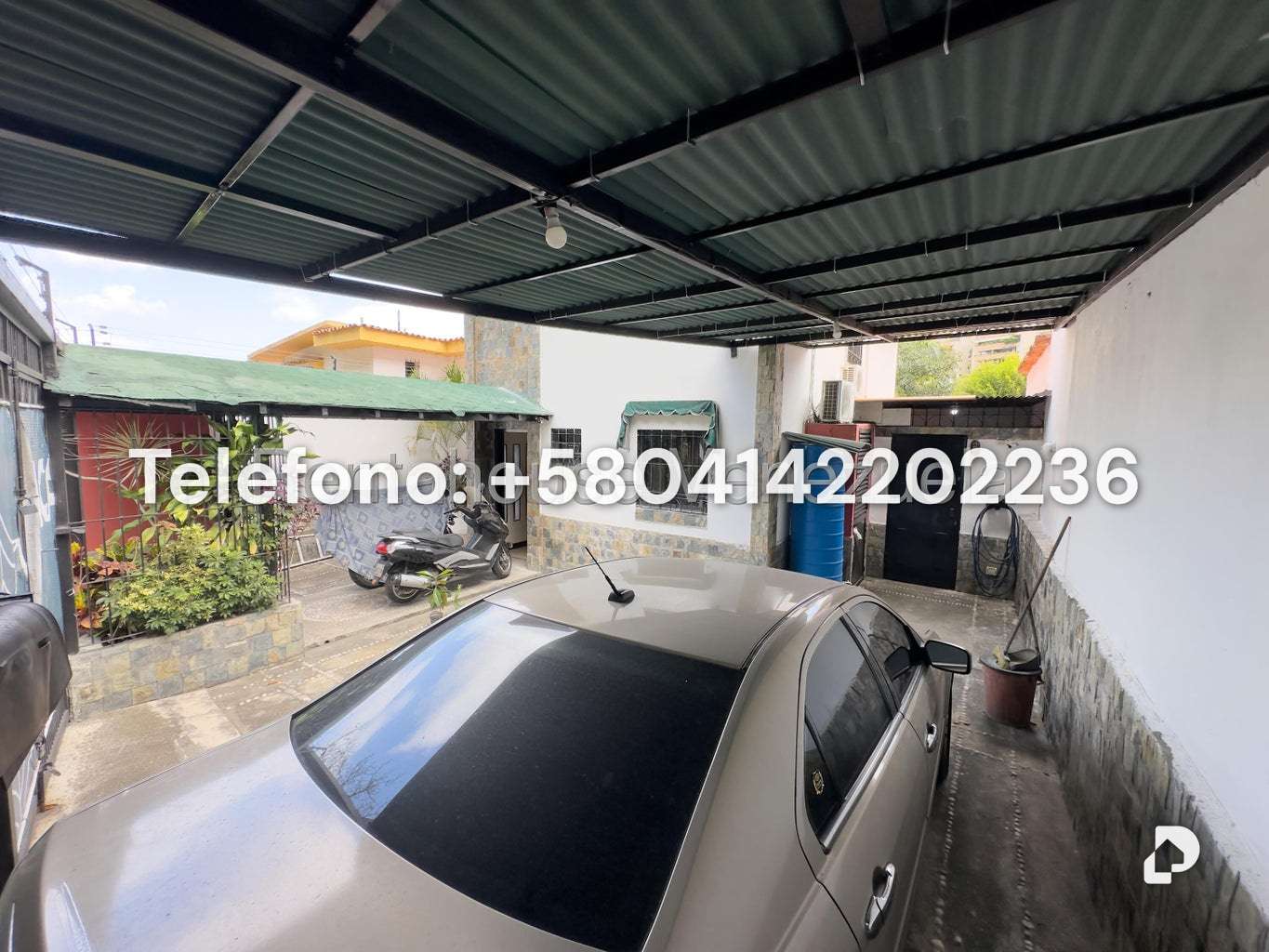Casa en Santa Rosa de Lima, Caracas – 24