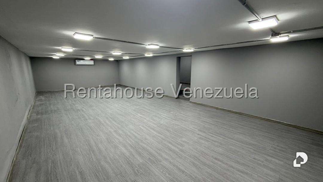 Local comercial en Altamira, Caracas – 21