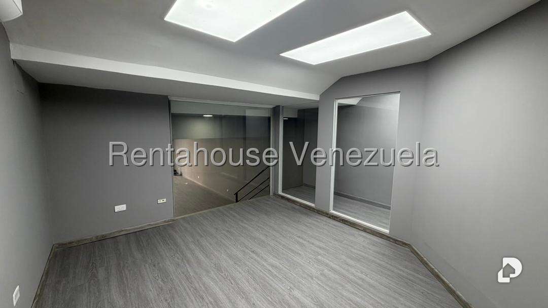 Local comercial en Altamira, Caracas – 17
