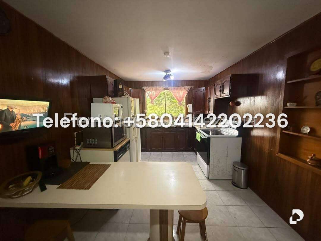 Casa en Tusmare, Caracas – 15