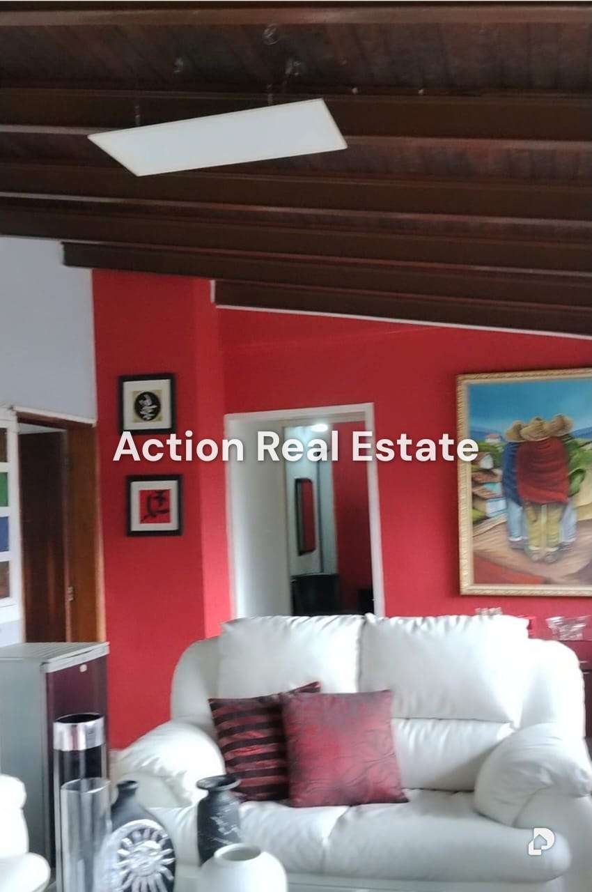 Casa en Lagunetica, Altos Mirandinos – 12