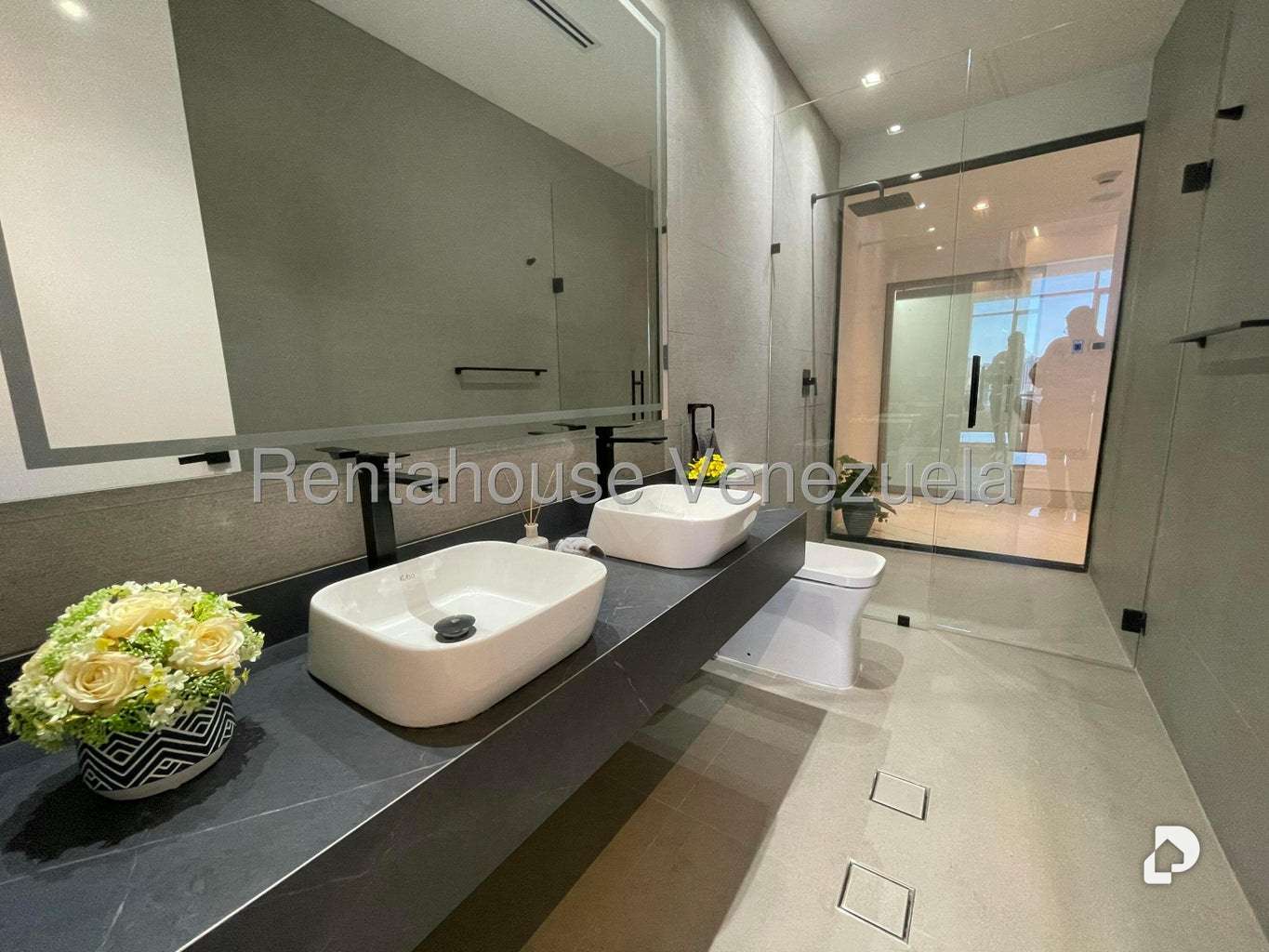 Apartamento en Las Mercedes, Caracas – 18