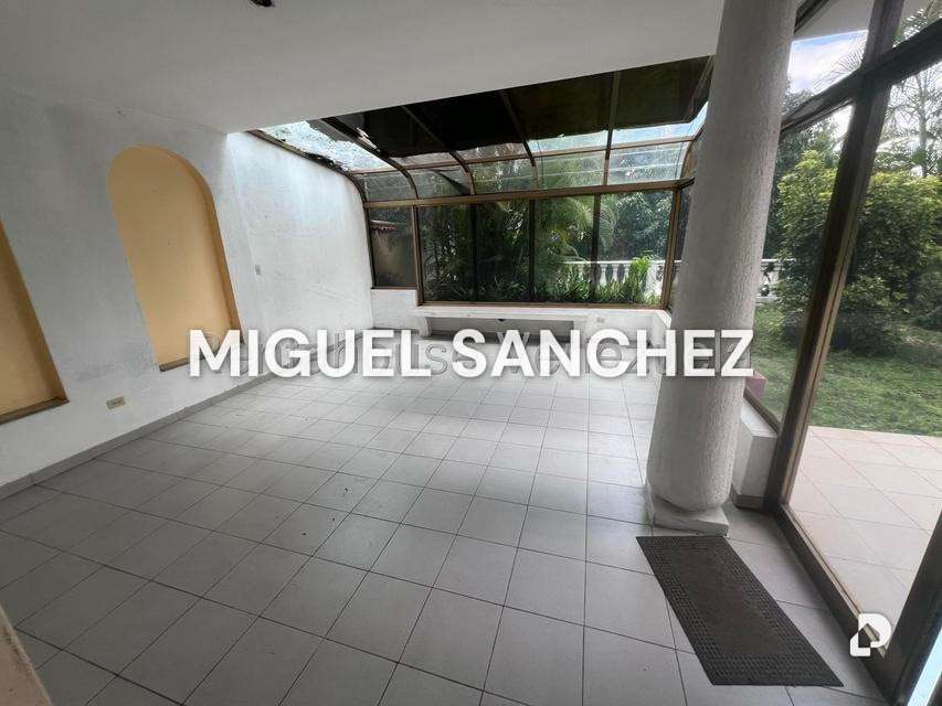 Casa en Macaracuay, Caracas – 9