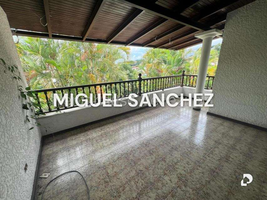 Casa en Macaracuay, Caracas – 13