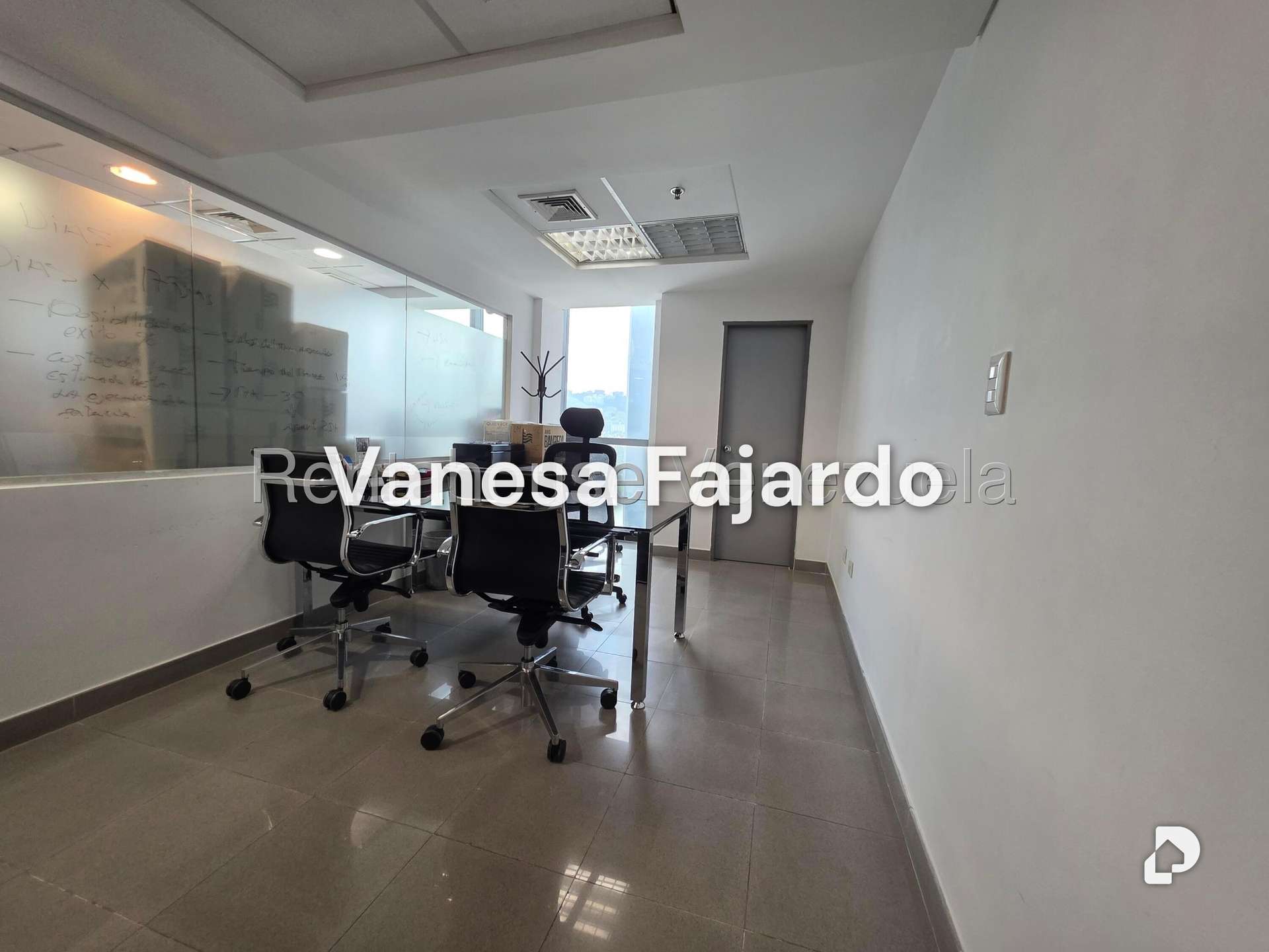 Oficina en El Rosal, Caracas – 18