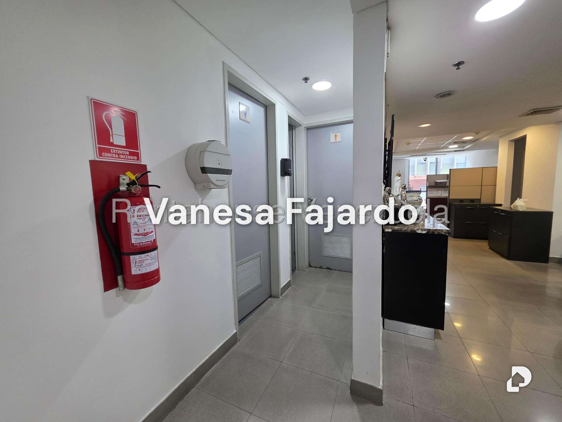 Oficina en El Rosal, Caracas – 24