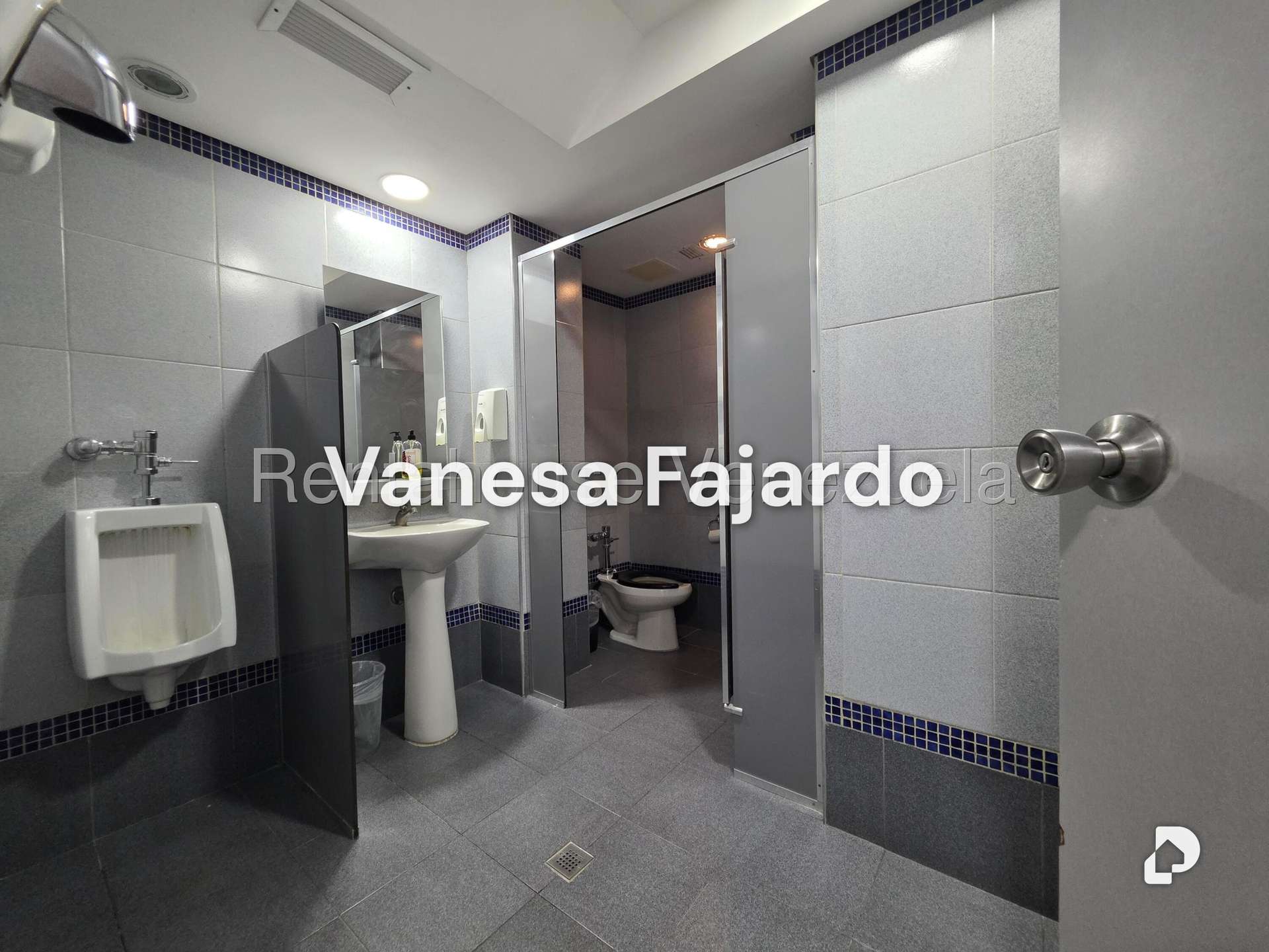 Oficina en El Rosal, Caracas – 26