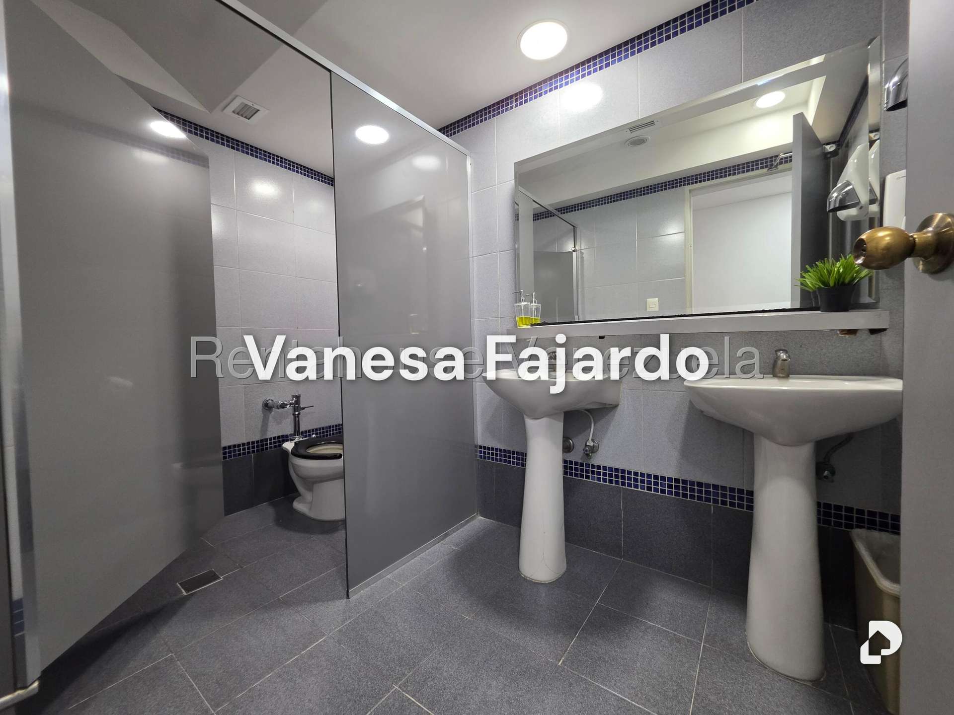 Oficina en El Rosal, Caracas – 25