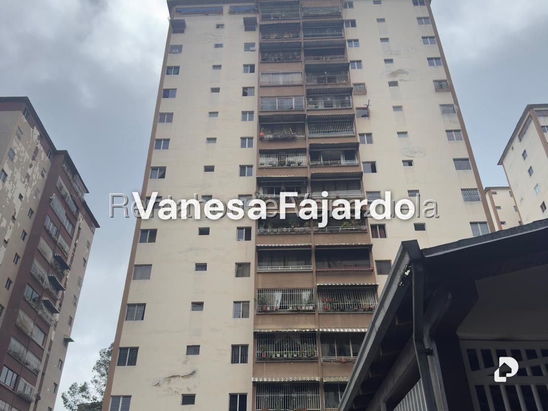 Apartamento en Don Blas, San Antonio de Los Altos – 1