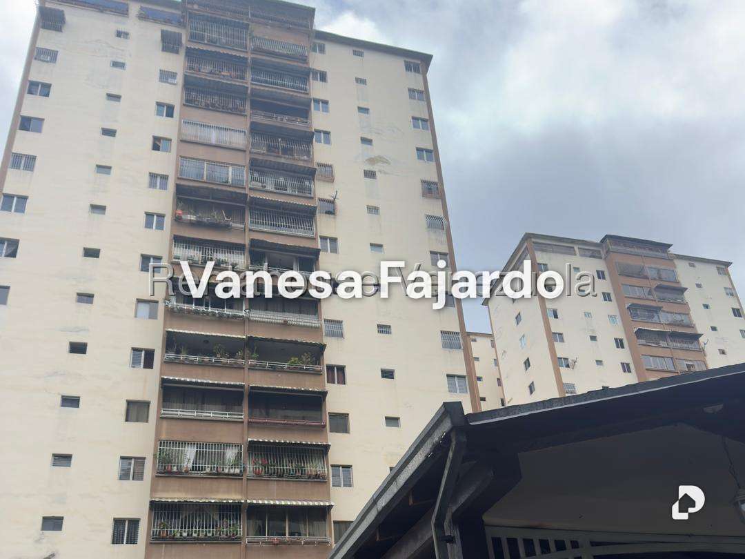 Apartamento en Don Blas, San Antonio de Los Altos – 2