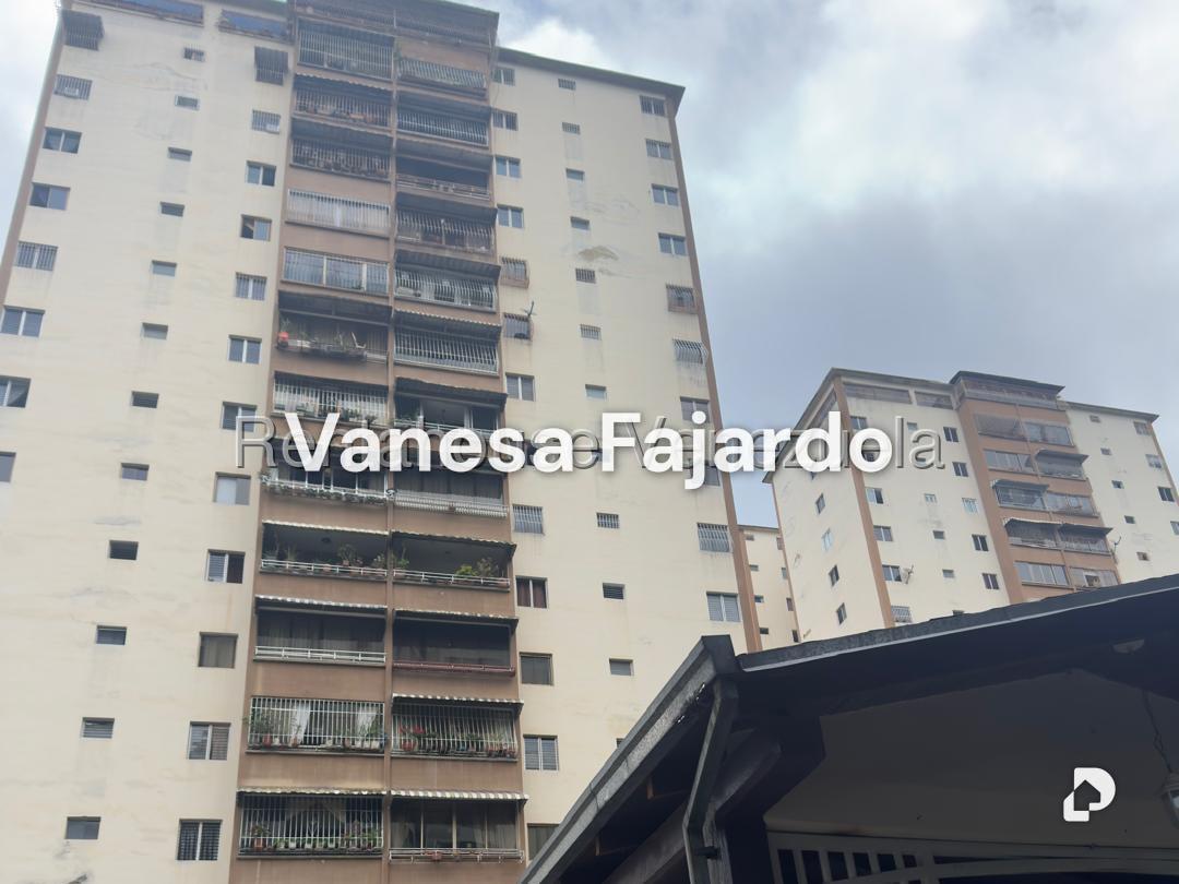 Apartamento en Don Blas, San Antonio de Los Altos – 2