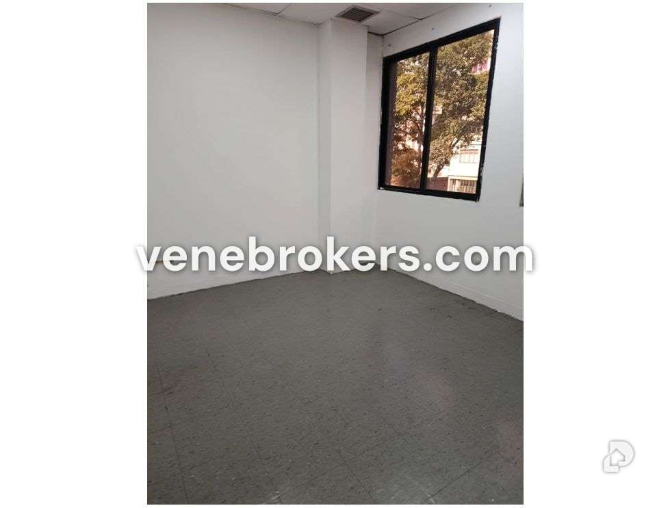 Office in Colinas de Bello Monte, Caracas – 12