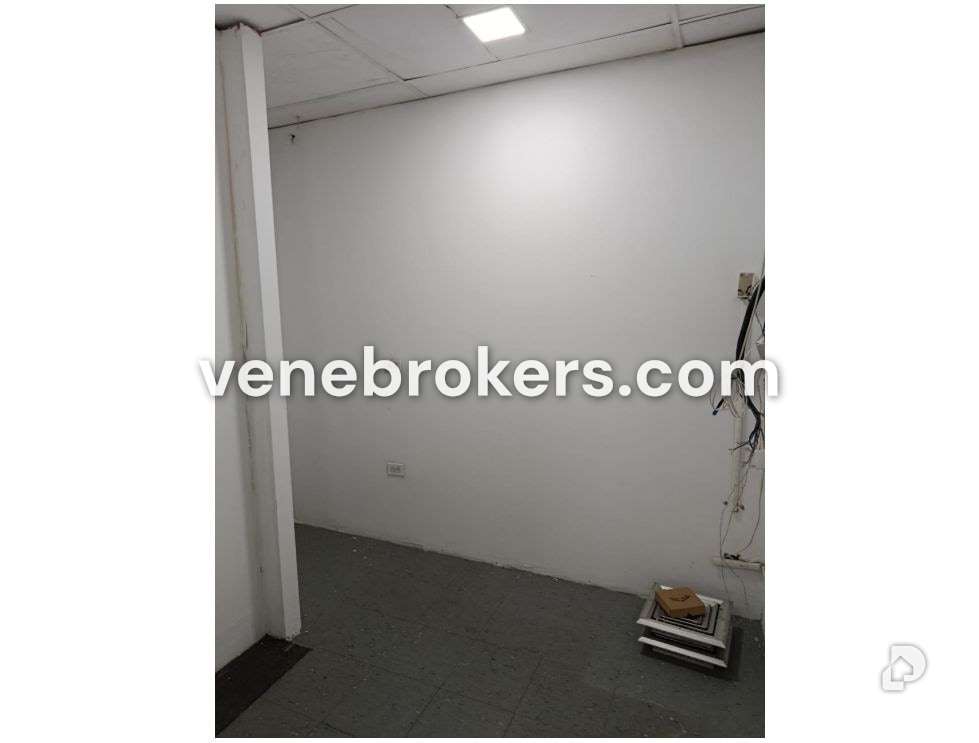 Office in Colinas de Bello Monte, Caracas – 14