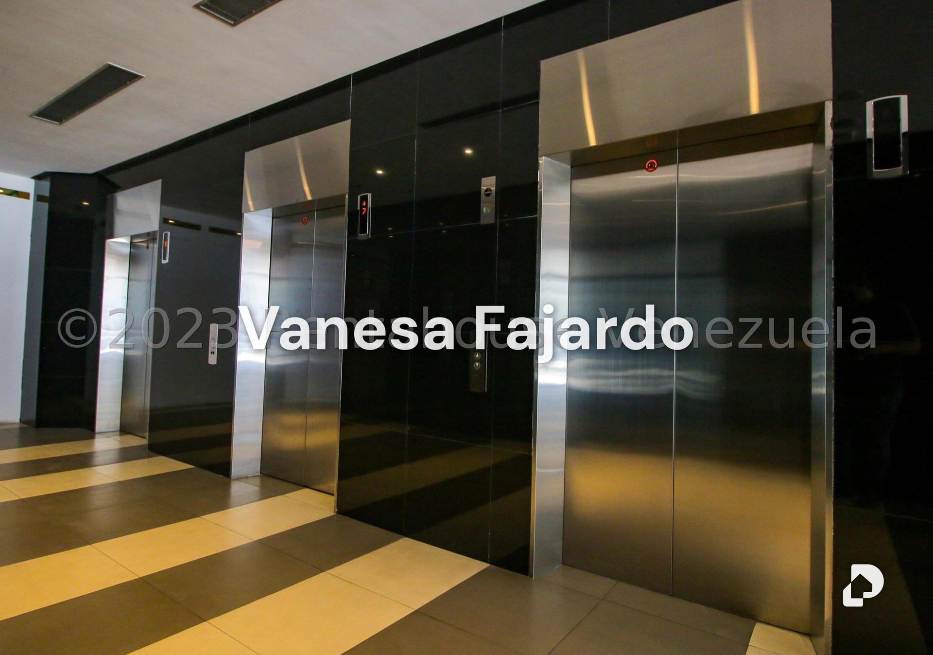 Oficina en Las Mercedes, Caracas – 4