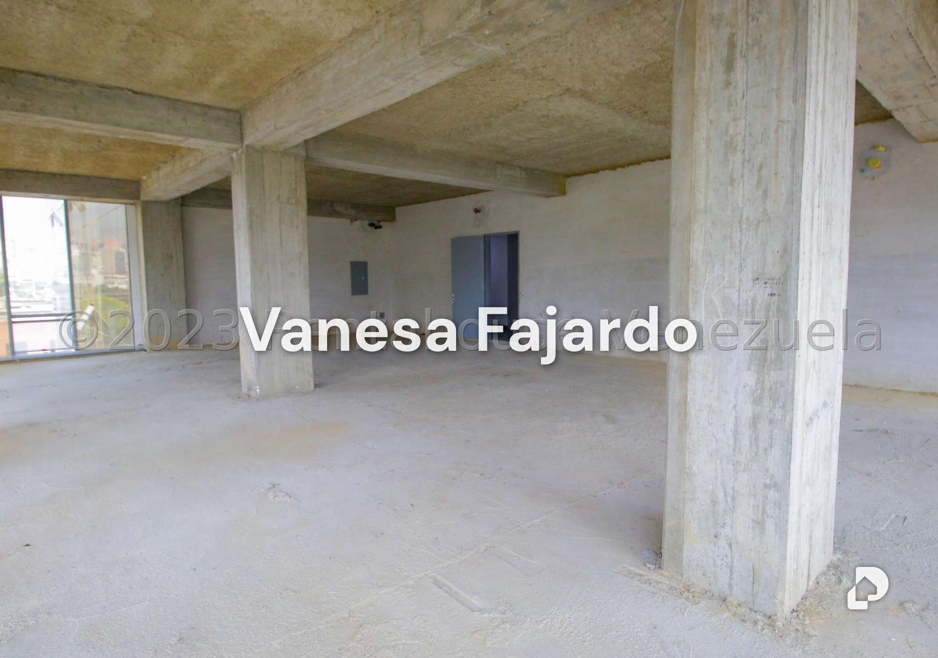 Oficina en Las Mercedes, Caracas – 9
