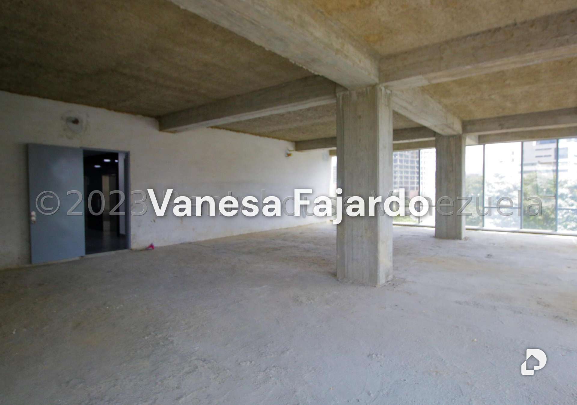 Oficina en Las Mercedes, Caracas – 8