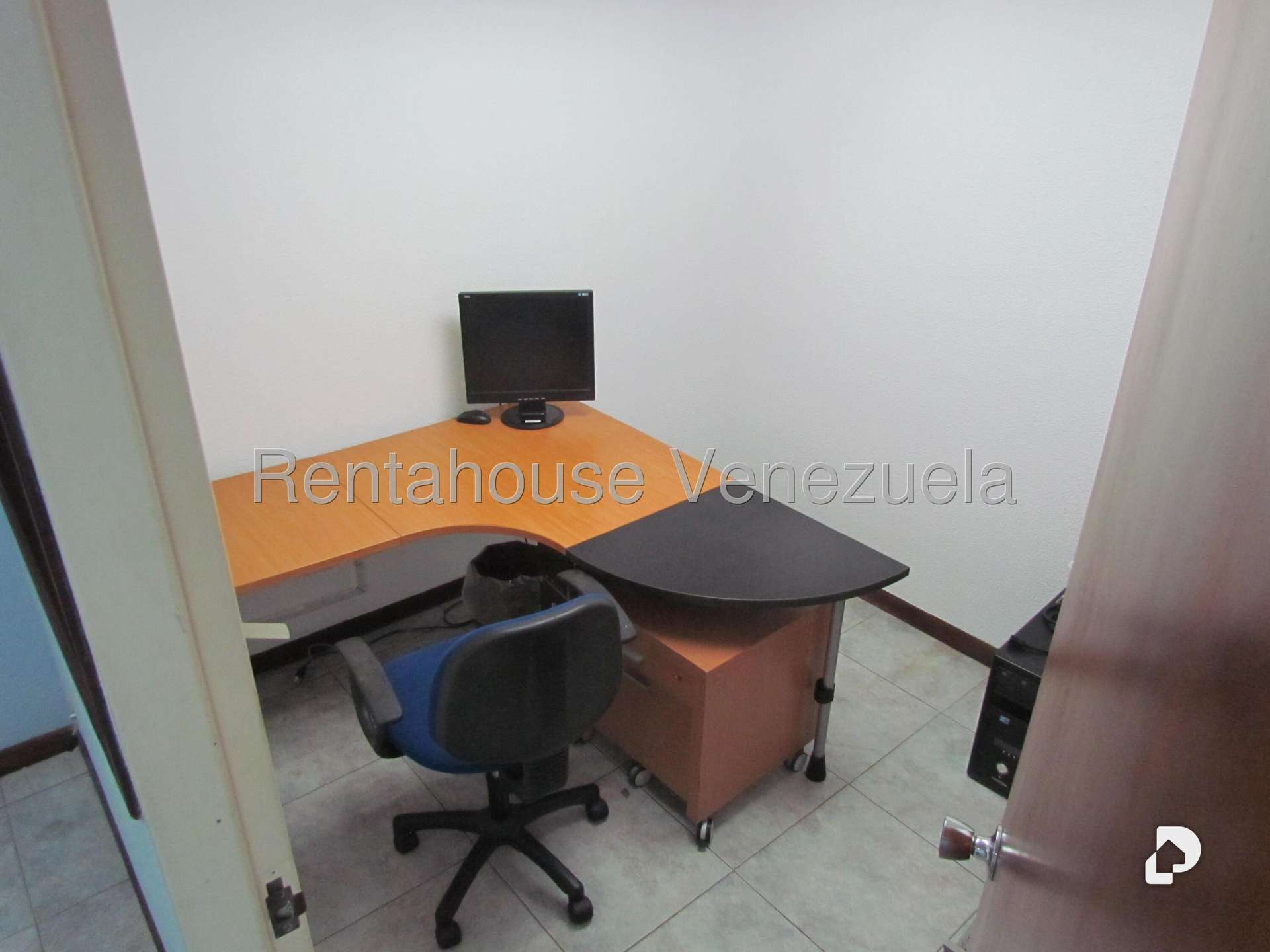 Local comercial en Los Dos Caminos, Caracas – 23