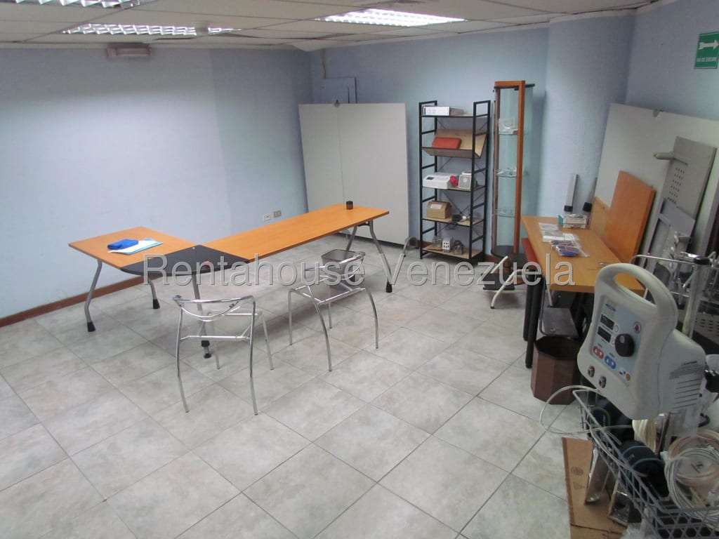 Local comercial en Los Dos Caminos, Caracas