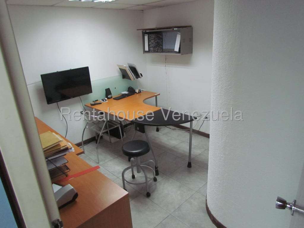 Local comercial en Los Dos Caminos, Caracas