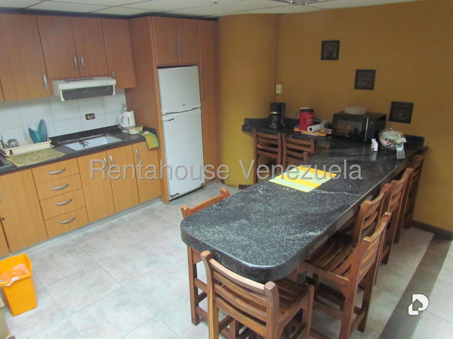 Local comercial en Los Dos Caminos, Caracas – 15