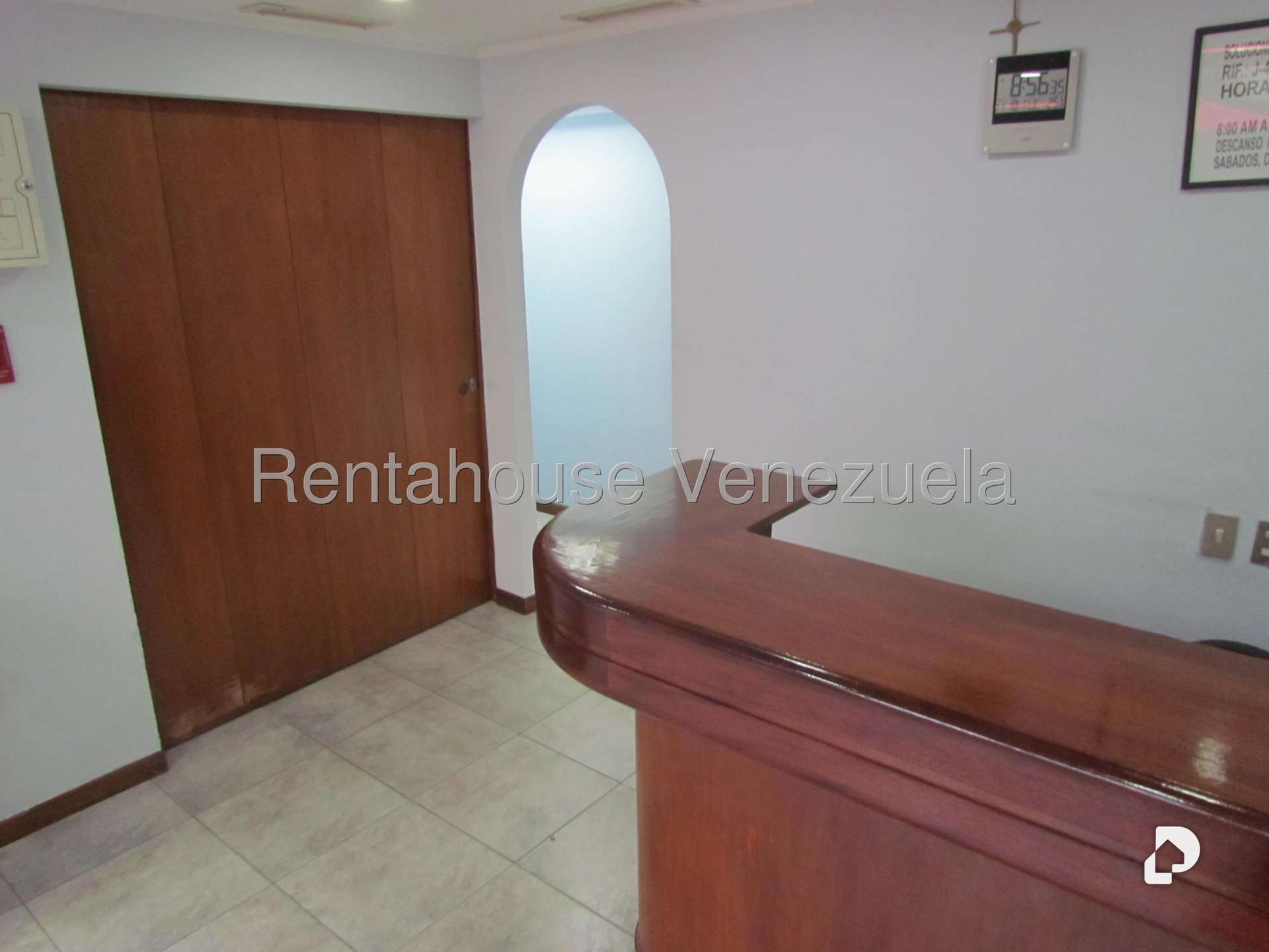 Local comercial en Los Dos Caminos, Caracas – 19