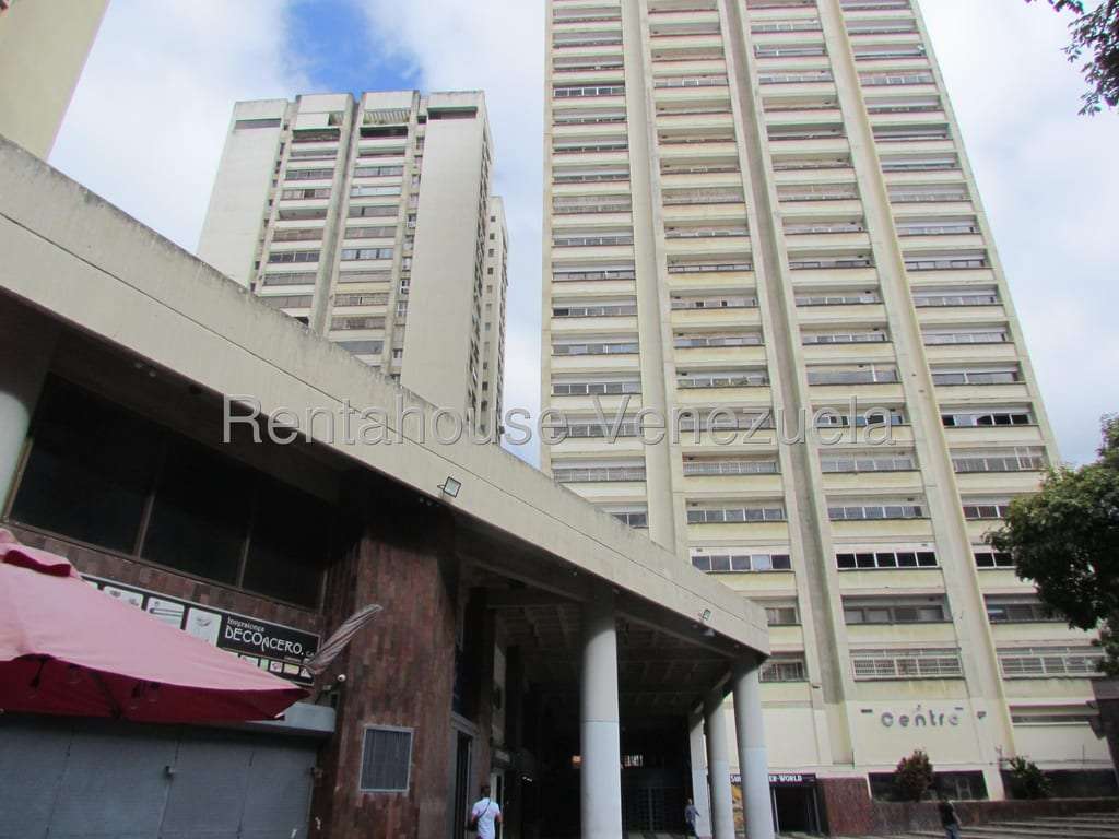 Local comercial en Los Dos Caminos, Caracas - 1