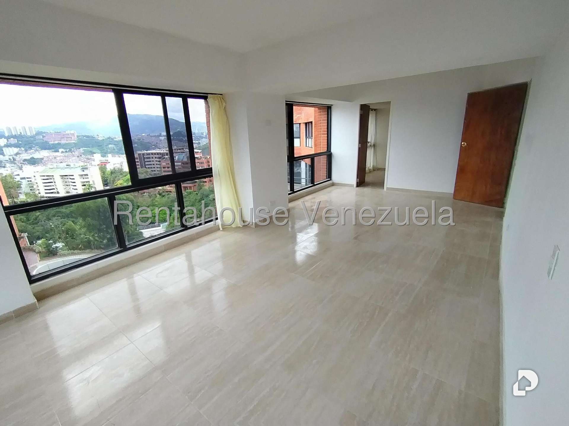 Apartamento en Colinas de Valle Arriba, Caracas – 2