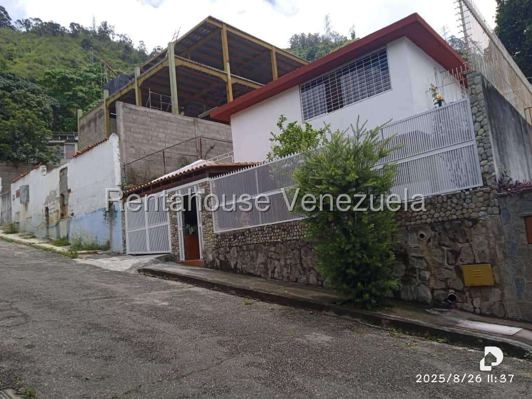 Casa en Alta Florida, Caracas – 25