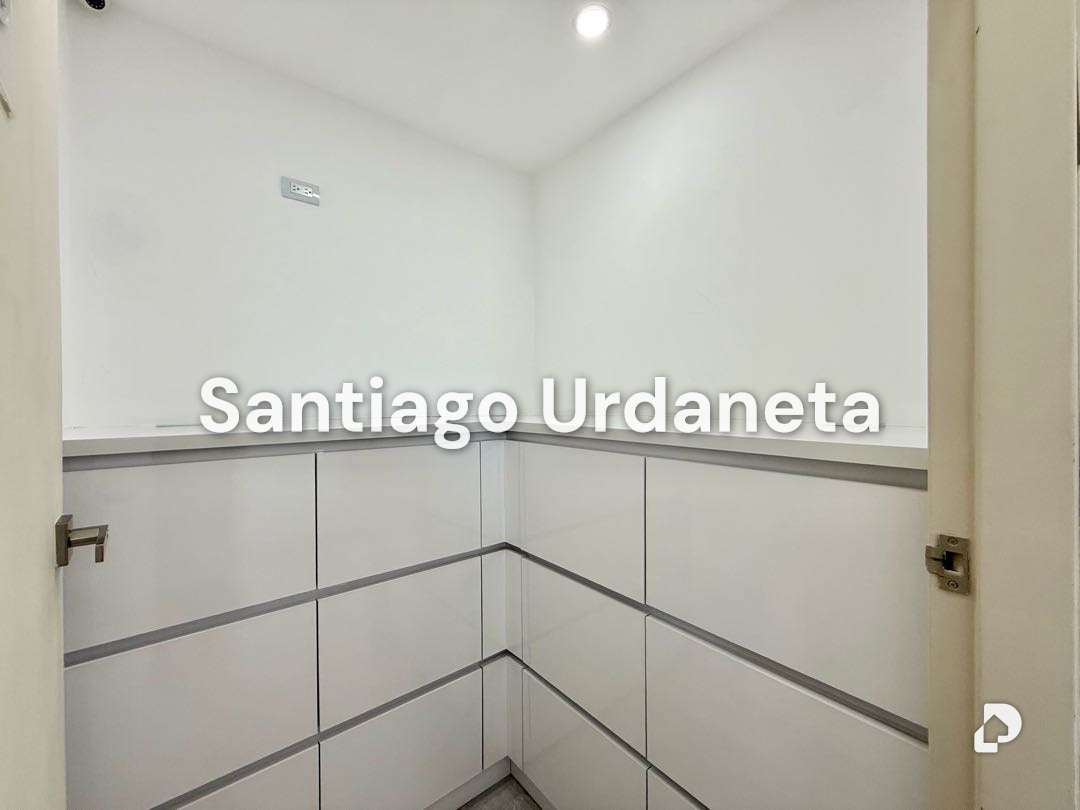 Oficina en Las Mercedes, Caracas – 13