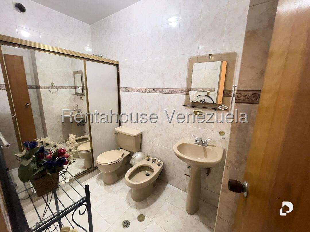 Casa en Macaracuay, Caracas – 15
