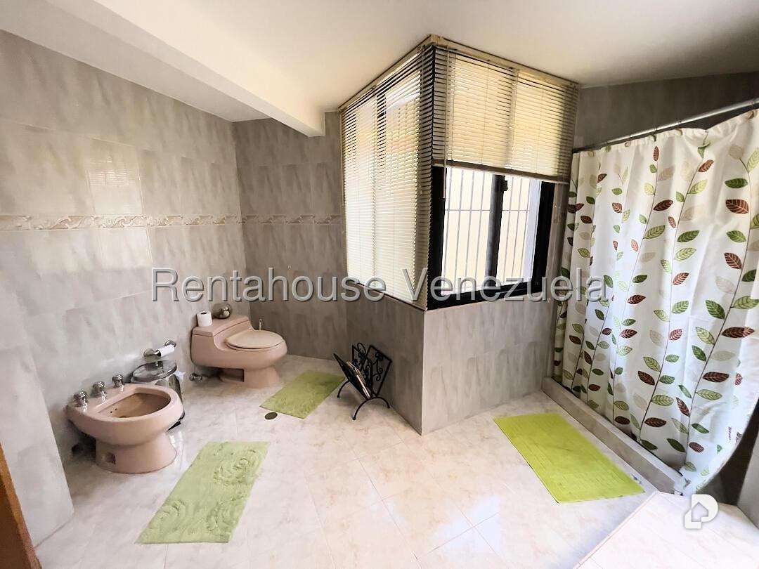 Casa en Macaracuay, Caracas – 30