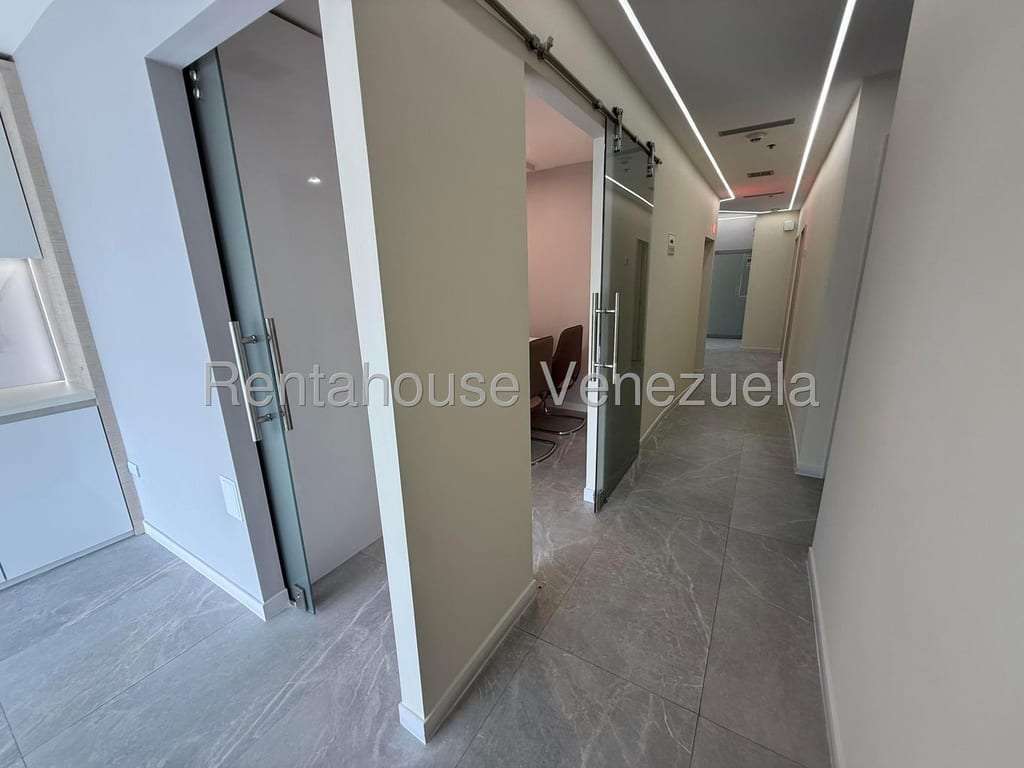 Oficina en Las Mercedes, Caracas