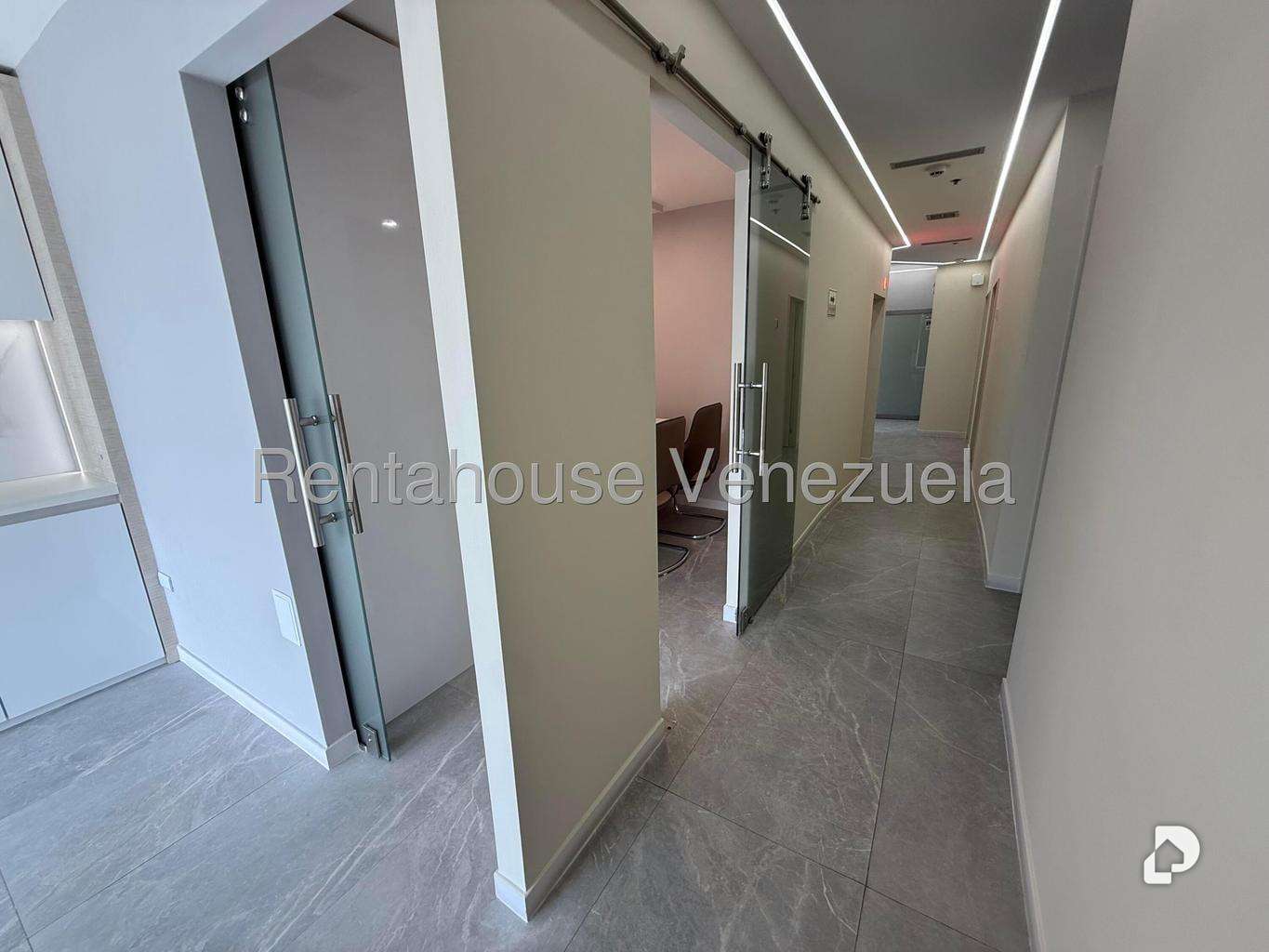 Oficina en Las Mercedes, Caracas – 22