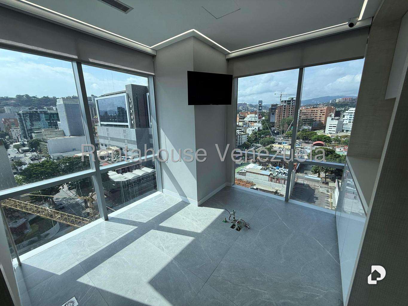 Oficina en Las Mercedes, Caracas – 9