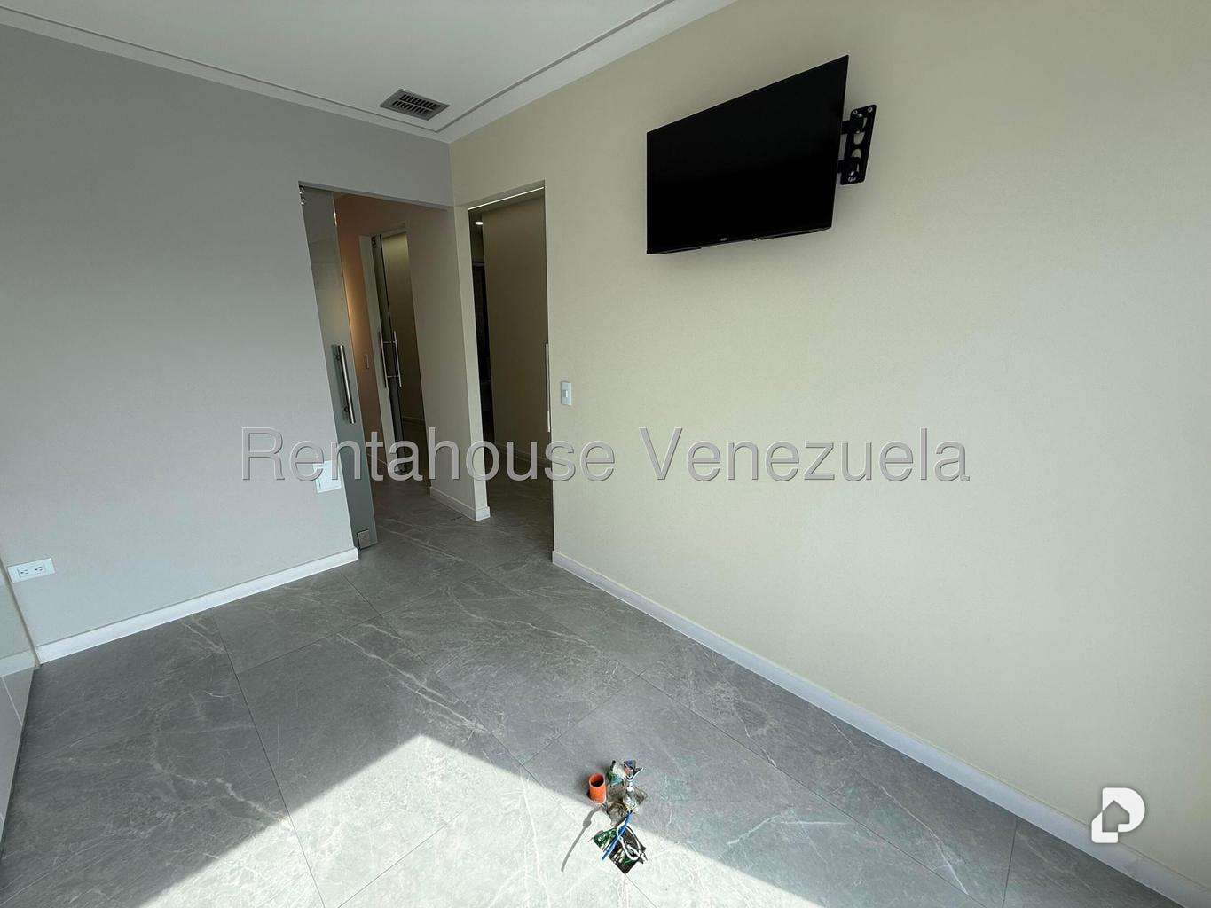 Oficina en Las Mercedes, Caracas – 20