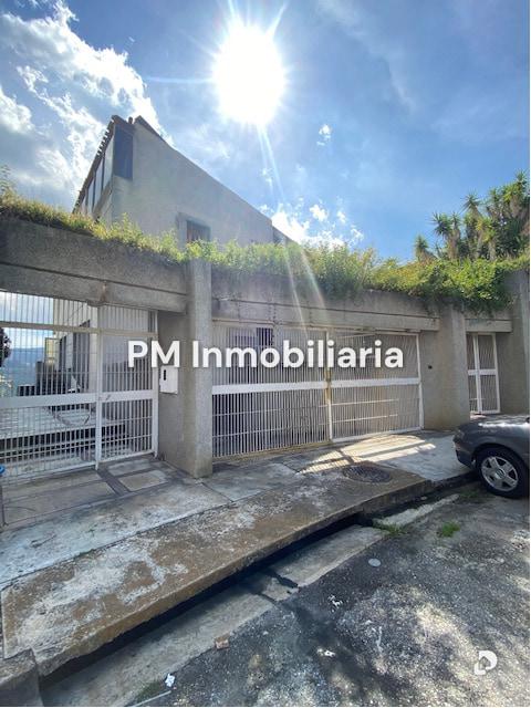 House in Santa Paula, Caracas – 1